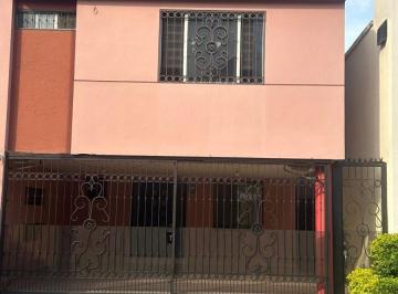 Casa de 5 habitaciones, Monterrey · Venta de Casa en Monterrey