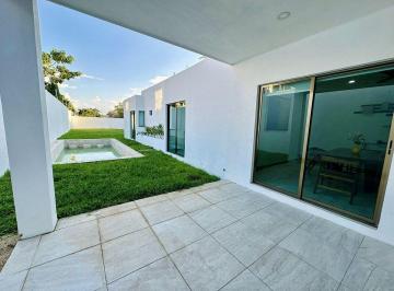 50c7f4950b5675c27266923a73f90f093f6847ebf15386e7018981b0db22b548 · Casa Amueblada, de Una Planta, con Piscina, en Temozón Norte.