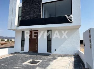 Casa · 158m² · 3 Recámaras · 2 Estacionamientos · Venta Casa Juriquilla Preserve - (4)