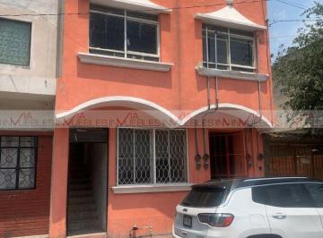 Casa · 363m² · 9 Recámaras · Casa en Venta en Talleres