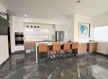 Casa en condominio de 3 habitaciones, Tlajomulco de Zúñiga · Renta Casa Exclusiva en La Rioja Residencial, Frente a Punto Sur