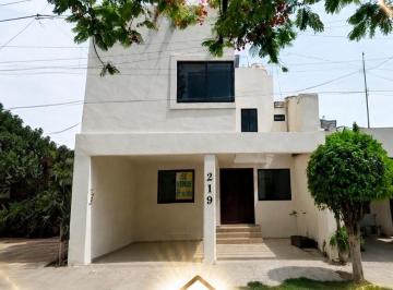 Casa de 3 habitaciones Venta MN 4,300,000 · Casa Smart