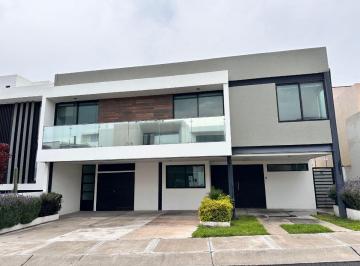 Casa de 4 habitaciones, El Marqués · Se Renta Amplia y Moderna Casa Acabados de 1a en Queretaro Zibata Vig. 24 Hrs.