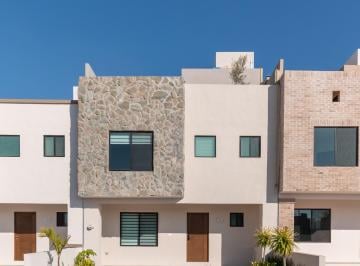 Casa de 3 habitaciones, Querétaro · Casa en Venta, Exclusiva Zona, 3 Recamaras, Amenidades, Area Flex, Amplia Estancia, Jardin, Terraza