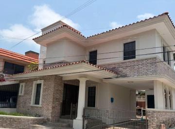 Casa · 2 Recámaras · Casa en Flores