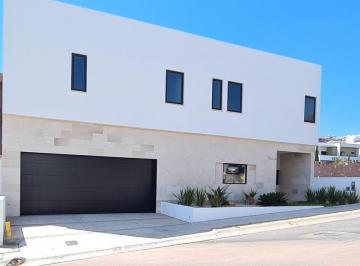 Casa · 364m² · 4 Recámaras · Casa en Venta en Cantera