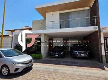 Casa · 338m² · 3 Recámaras · 2 Estacionamientos · Casa en Venta en Bosques del Prado Oriente Al Nororiente de La Ciudad
