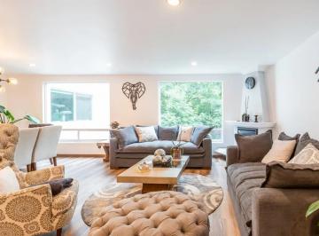 1 · Casa en Condominio de 318 m² con Jardín | Terreno 115 m² | 4 Estacionamientos