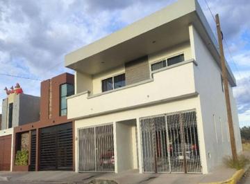 Casa de 3 habitaciones, Durango · Casa en Venta en Fracc. Las Nubes, Durango