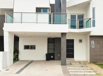 Casa · 300m² · 3 Recámaras · 2 Estacionamientos · Casa en Residencial Palmaris