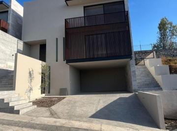 Casa de 3 habitaciones, Querétaro · Casa en Venta en Lomas del Campanario IV, Qro