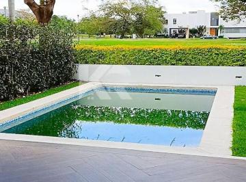 Casa en Renta de 4 habitaciones Fraccionamiento Paraíso Country Club · Casa en Renta con Vista Al Campo de Golf