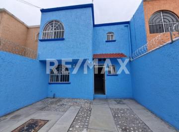 Casa · 100m² · 3 Recámaras · 2 Estacionamientos · Casa en Venta en El Batan - (4)
