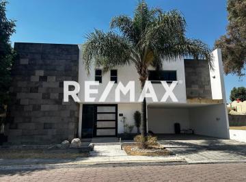Casa en condominio · 523m² · 3 Recámaras · 4 Estacionamientos · Residencia en Venta en Residencial El Campanario en San Pedro Cholula Pue. - (4)