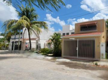 Casa de 3 habitaciones, Benito Juárez · Casa en Venta en Cancún en Zona Céntrica – Smza. 504 Cerca de Av La Luna