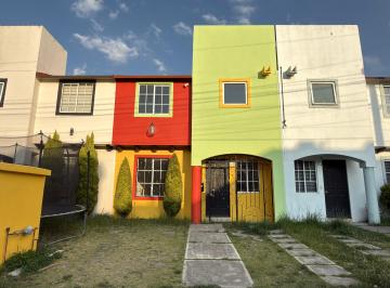 Casa en condominio de 3 habitaciones, Zinacantepec · Casa en Venta en Zinacantepec en Muy Buen Estado de Conservación.