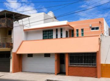 CASA EN VENTA
EN JARDINES DE MOCAMBO*
$7,500,000
️ CARACTERÍSTICAS GENERALES
- · Casa en Venta en Jardines de Mocambo