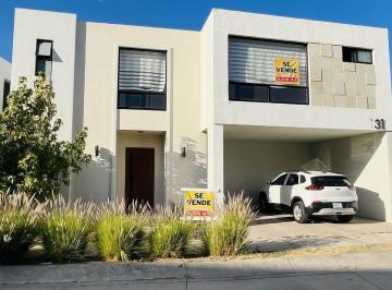 1610f0f98ba937aa8a8aeabe1787e27d915ee4d7a157a59c80d5bf1ce035c0df · Casa en Venta en Residencial Sierra Nogal, León, Gto.