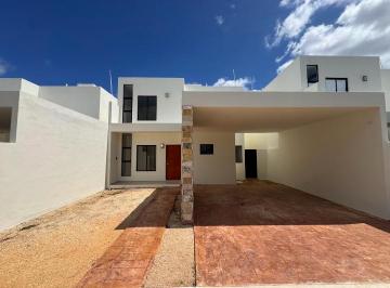 Casa de 4 habitaciones, Conkal · Casa de 4 Recámaras en Conkal