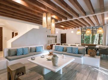Casa · 573m² · 5 Recámaras · Casa Frente a La Laguna de Bacalar, Quintana Roo