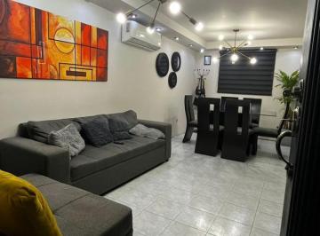 Casa · 140m² · 1 Estacionamiento · Casa en Venta en Apodaca