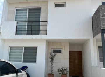 Casa · 153m² · 4 Recámaras · 1 Estacionamiento · Casa en Pedregal de Schoenstatt