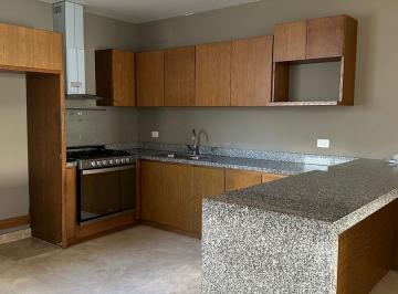 Casa · 280m² · 3 Recámaras · 2 Estacionamientos · Casa en Venta Fraccionamiento Centropolis