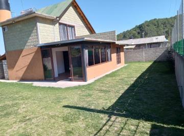 Casa de 2 habitaciones, Valle de Bravo · Venta de Casa Frente a Rancho Avandaro