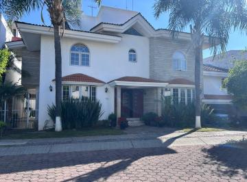 Casa en condominio de 5 habitaciones, Zapopan · Venta Casa en Virreyes