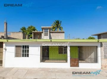 Casa · 268m² · 3 Recámaras · Casa - Serapio Venegas
