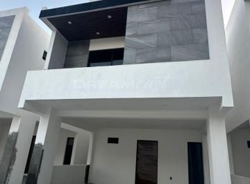 Casa · 150m² · 3 Recámaras · 2 Estacionamientos · Casa en Venta Col. Unidad Nacional, Ciudad Madero