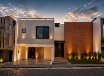 Casa de 4 habitaciones, San Andrés Cholula · Venta Espectacular Casa Nueva Recámara Planta Baja | Jardin Grande | Lomas de Angelópolis III