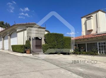 Casa en condominio · 530m² · 4 Recámaras · 6 Estacionamientos · Casa en Venta con Vista a Los Volcanes en Condominio Horizontal