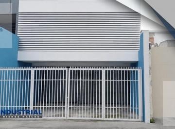 Local comercial · 530m² · 2 Estacionamientos · Local Comercial en Renta en Monterrey