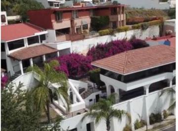 Casa de 3 habitaciones, Querétaro · Remate de Casa Súper Ubicada y Vista Espectacular!