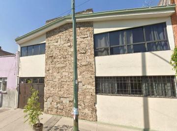 Casa de 4 habitaciones, Gustavo A. Madero · Casa en La Industrial Gustavo A. Madero en Recuperacion Bancaria Cerca de Plaza Tepeyac