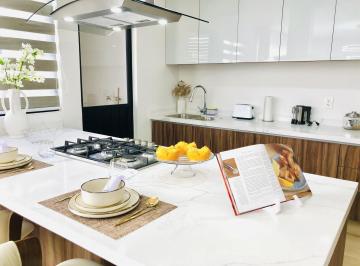 Casa · 139m² · 3 Recámaras · 2 Estacionamientos · Casa en Zakia con Sala de Tv y 3 Recámaras