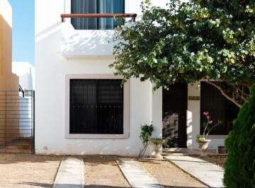 Casa · 132m² · 3 Recámaras · 2 Estacionamientos · Casa en Venta Amueblada de 3 Habitaciones en Gran Santa Fe Caucel