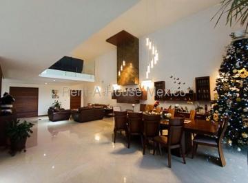 Casa de 3 habitaciones, El Marqués · Casa con 3 Recámaras, Roof Garden, Family Room, Alberca. Zibata - Venta