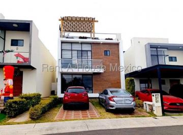 Casa de 3 habitaciones, El Marqués · Casa con 3 Recámaras, Roof Garden, Amenidades. Venta - Zibatá
