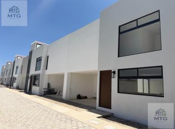 Casa · 165m² · 3 Recámaras · 2 Estacionamientos · Casa en Condominio