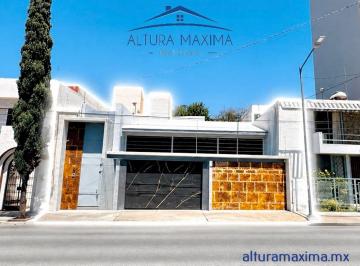 Casa de 4 habitaciones, Guadalajara · Casa en Venta Uso de Suelo Mixto Colomos Providencia Guadalajara