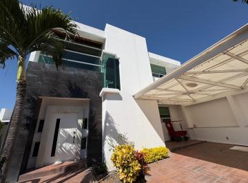 Casa de 4 habitaciones, Atlatlahucan · Excelente Casa en Venta en Fraccionamiento Lomas de Cocoyoc