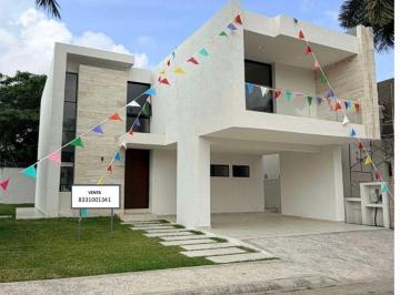 Casa de 3 habitaciones, Tampico · Casa en Venta en Lomas de Rosales Tampico