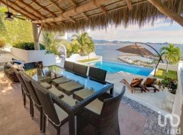 Casa · 800m² · 6 Recámaras · 3 Estacionamientos · Casa de Lujo en Venta en Manzanillo Península Santiago