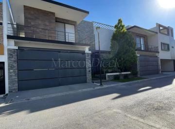 1 · Casa en Venta en La Encomienda, Escobedo