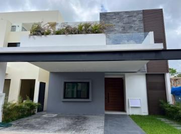 Casa · 291m² · 4 Recámaras · 3 Estacionamientos · Casa en Venta/renta 4 Recámaras, 2 Niveles, Terraza, Av Huayacán Vía Cumbres Cancún