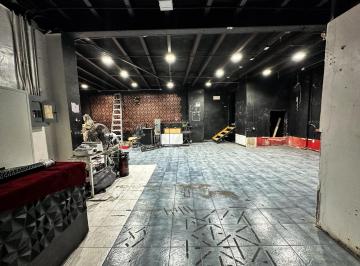 Local comercial · Propiedad Comercial Prime | 214 m², 2 Plantas, Alto Tráfico Peatonal — Calzada México - Tenochtitlan