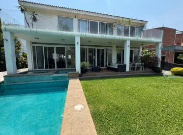 Casa de 5 habitaciones, Emiliano Zapata · Casa en Venta en Club de Golf Paraíso Country Club