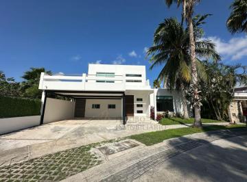 Casa en condominio de 3 habitaciones, Benito Juárez · Casa en Renta | Villa Magna Boulevard Colosio | 4 Recámaras